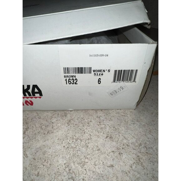 New Minnetonka 3-Layer Fringe Boots Size 6 - Tan *Best Seller* - Picture 9 of 9